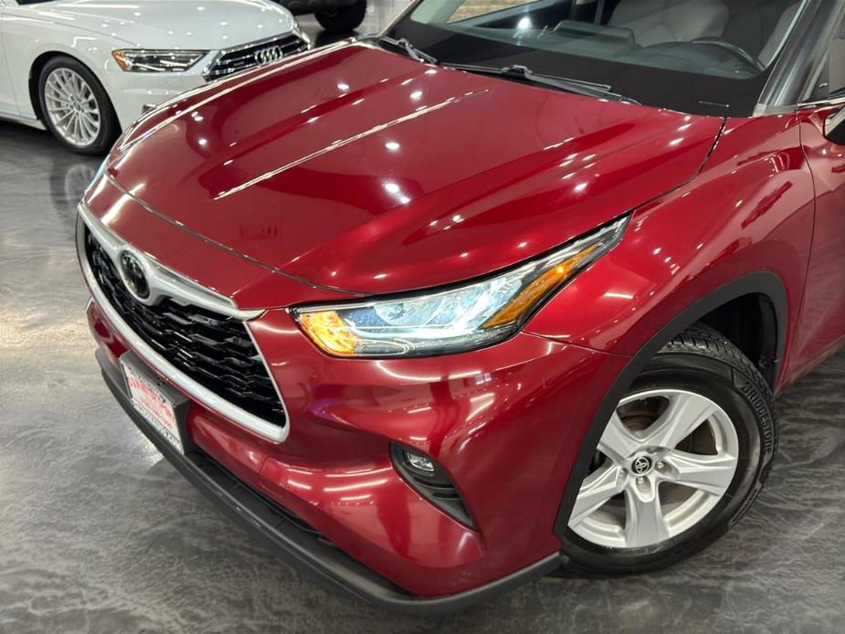 used 2020 Toyota Highlander car, priced at $25,988