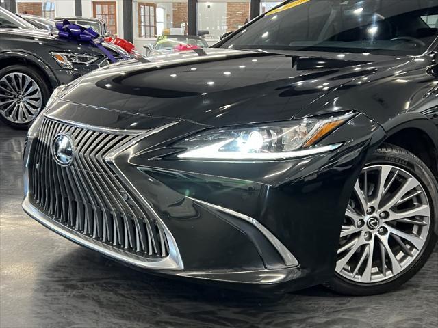 used 2020 Lexus ES 350 car, priced at $28,988