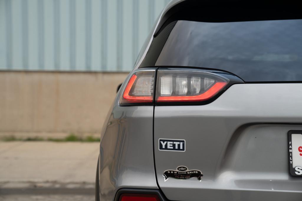 used 2021 Jeep Cherokee car, priced at $13,995