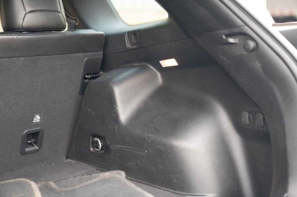 used 2021 Jeep Cherokee car, priced at $13,995