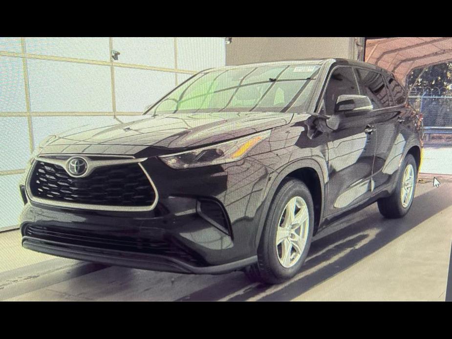 used 2021 Toyota Highlander car, priced at $21,995