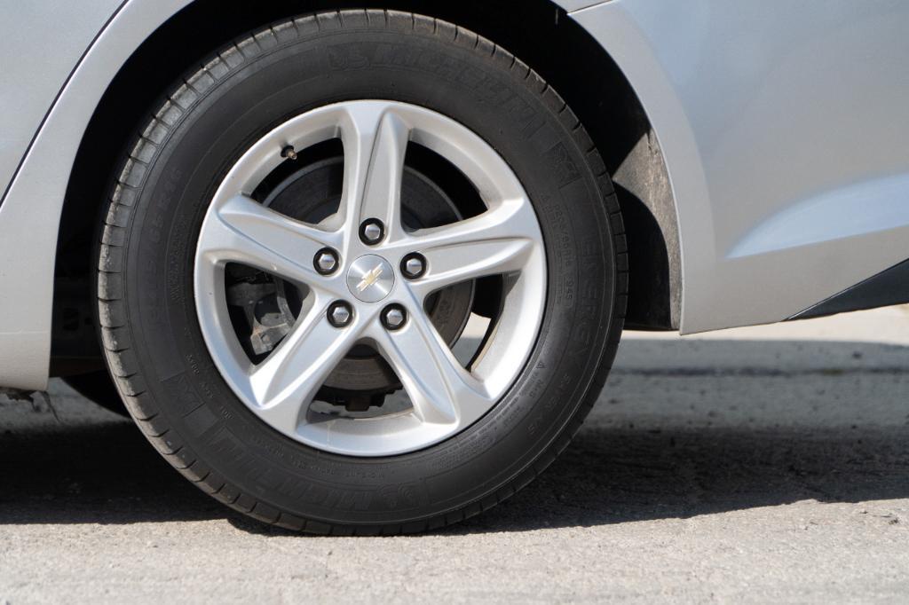 used 2021 Chevrolet Malibu car, priced at $12,995