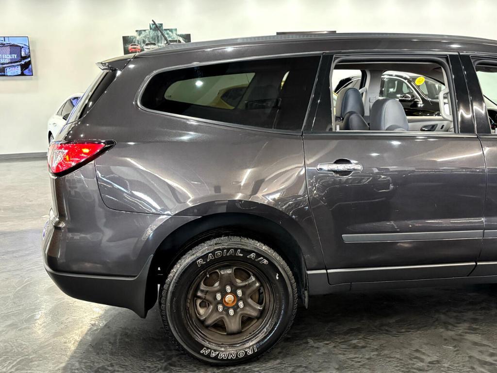 used 2017 Chevrolet Traverse car, priced at $8,988
