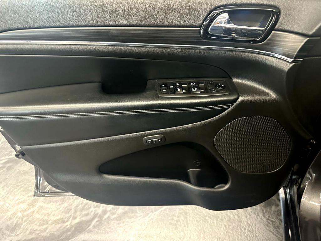 used 2021 Jeep Grand Cherokee car, priced at $25,500