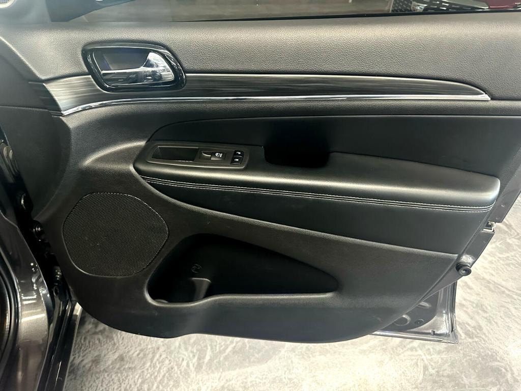 used 2021 Jeep Grand Cherokee car, priced at $25,500