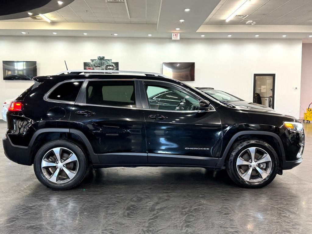used 2020 Jeep Cherokee car, priced at $16,488
