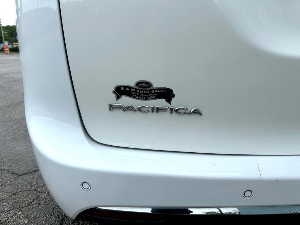 used 2020 Chrysler Pacifica car, priced at $16,995