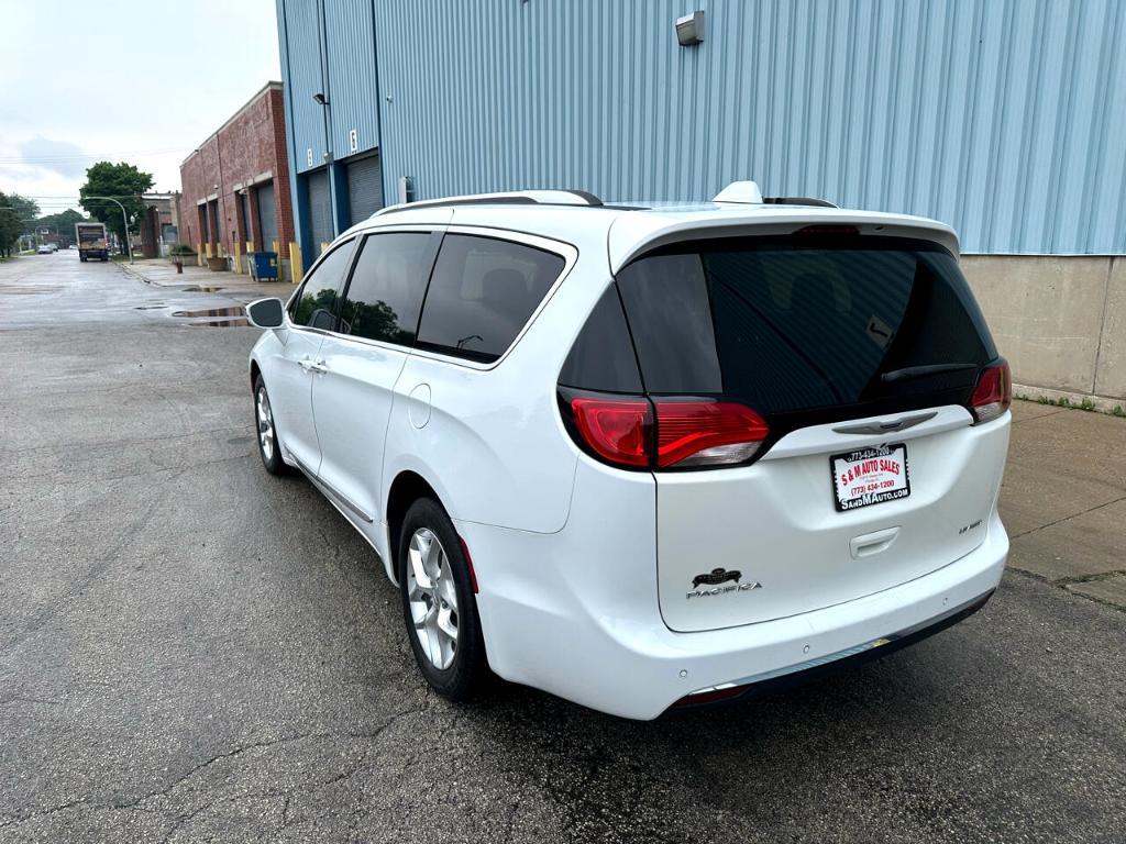 used 2020 Chrysler Pacifica car, priced at $16,995