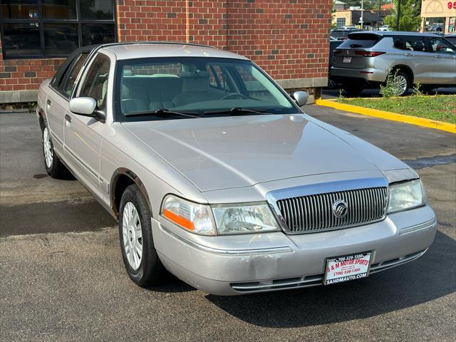 used 2004 Mercury Grand Marquis car, priced at $2,988