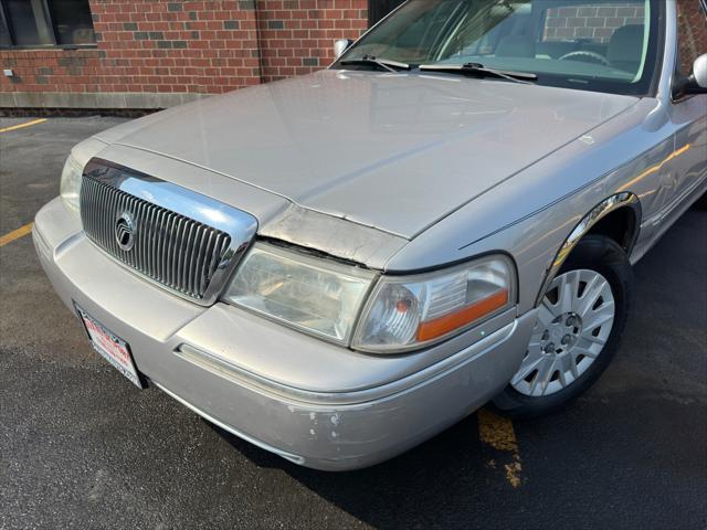 used 2004 Mercury Grand Marquis car, priced at $2,988