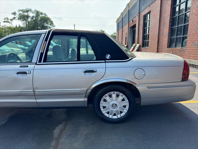 used 2004 Mercury Grand Marquis car, priced at $2,988