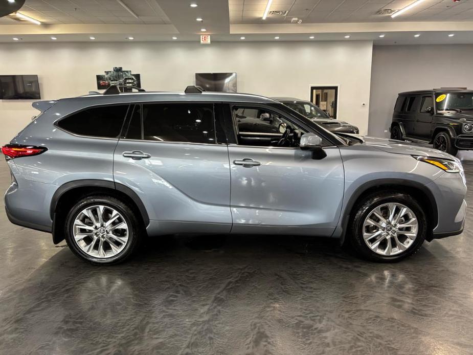 used 2021 Toyota Highlander car, priced at $35,488