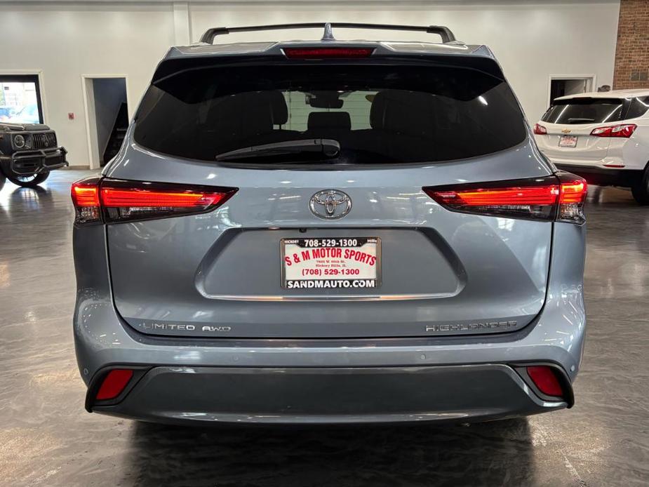 used 2021 Toyota Highlander car, priced at $35,488