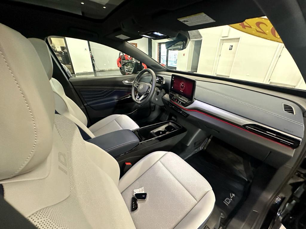 used 2024 Volkswagen ID.4 car, priced at $25,500