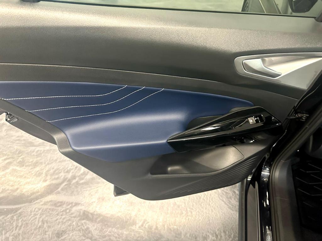 used 2024 Volkswagen ID.4 car, priced at $25,500