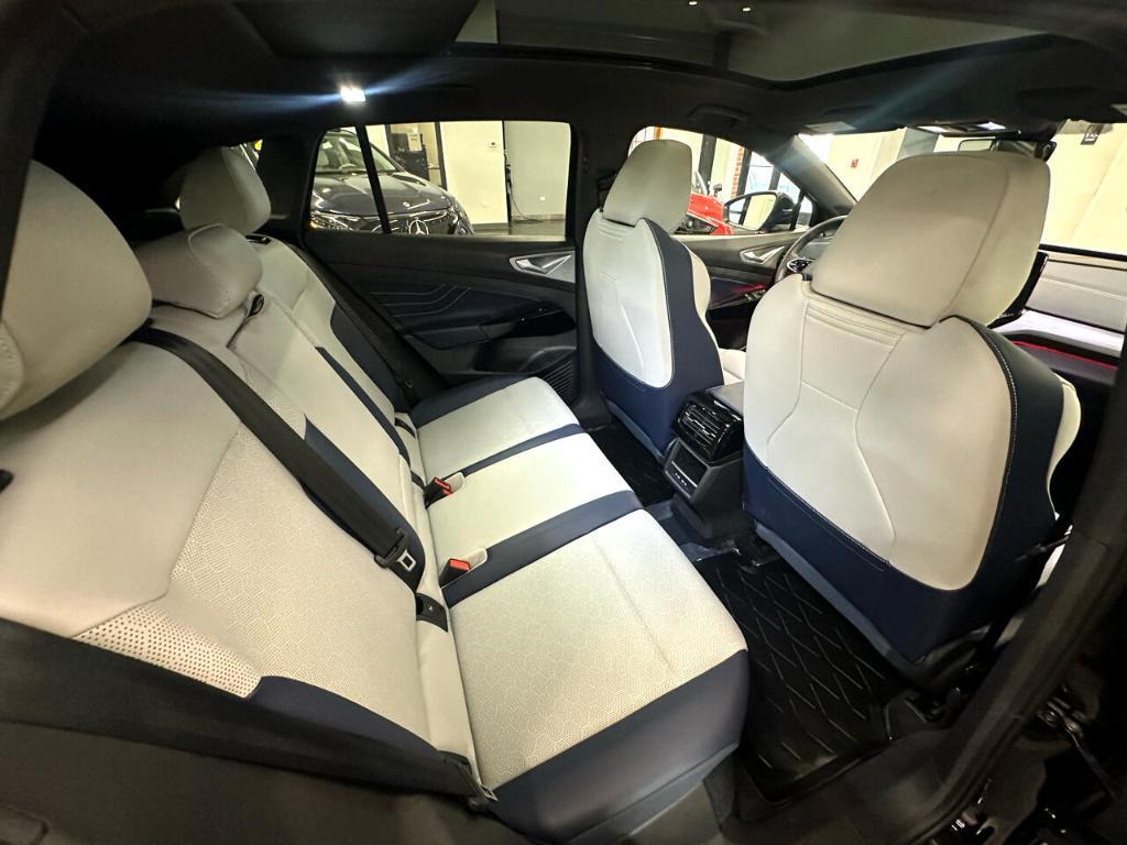 used 2024 Volkswagen ID.4 car, priced at $25,500