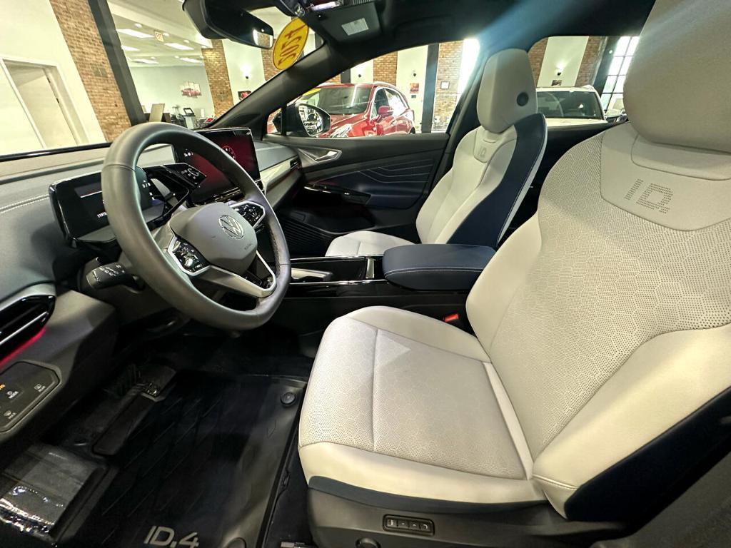 used 2024 Volkswagen ID.4 car, priced at $25,500