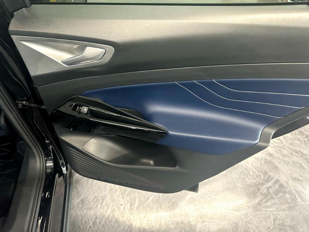 used 2024 Volkswagen ID.4 car, priced at $25,500