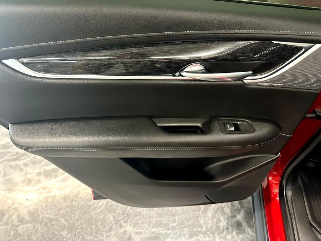 used 2021 Cadillac XT5 car, priced at $23,995
