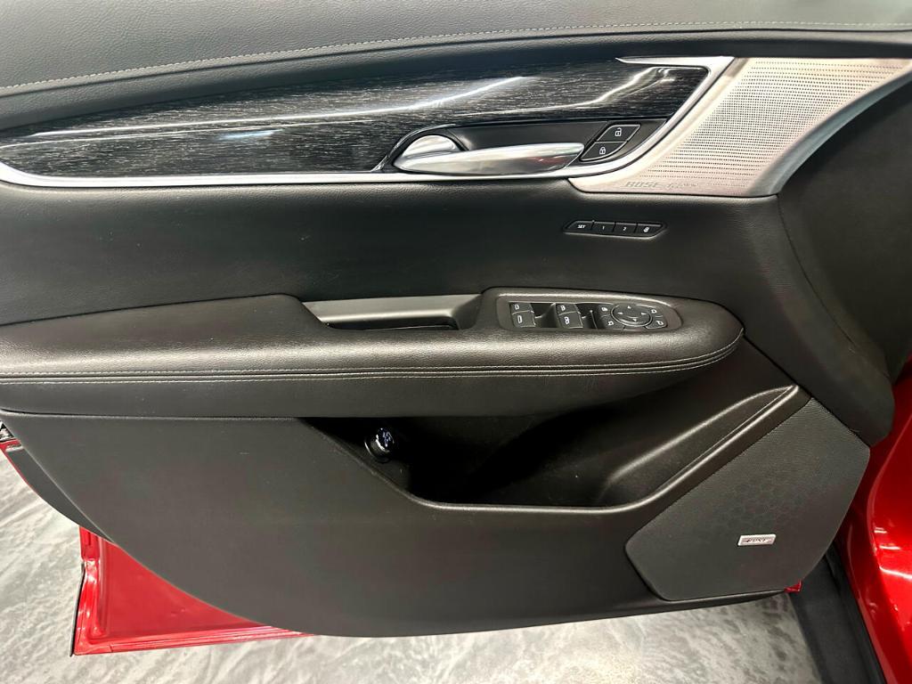 used 2021 Cadillac XT5 car, priced at $23,995