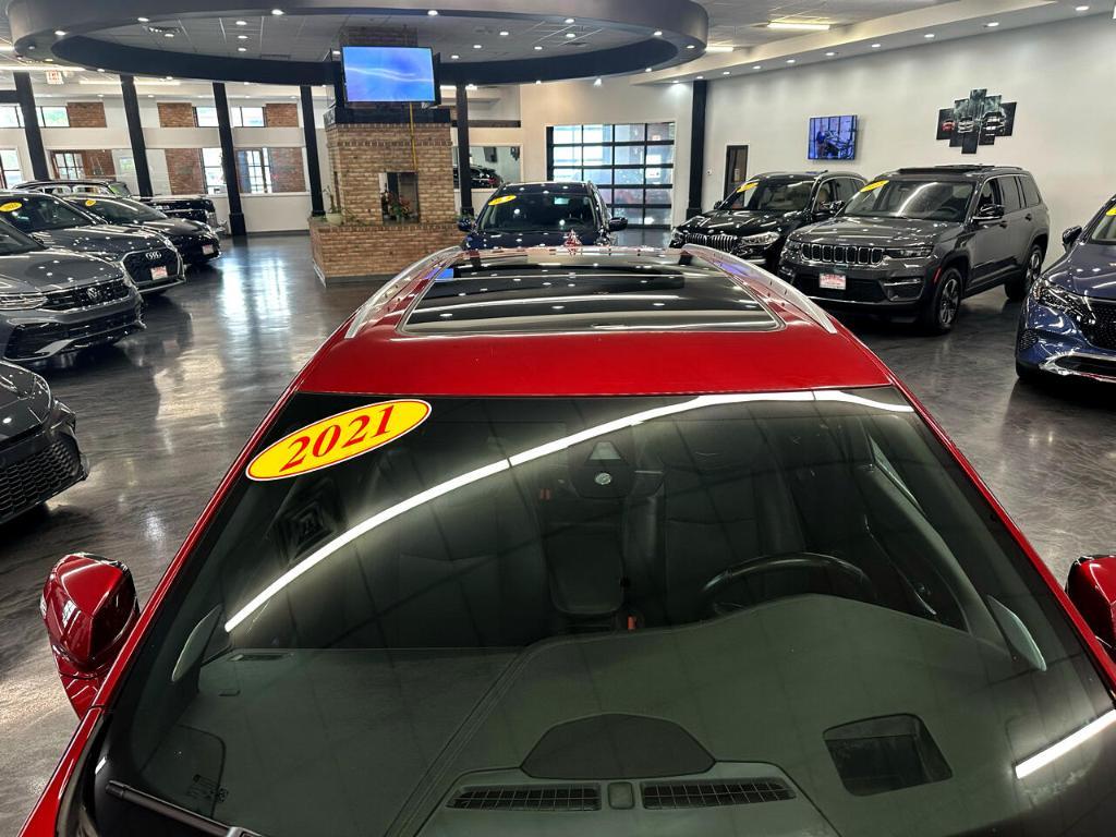 used 2021 Cadillac XT5 car, priced at $23,995