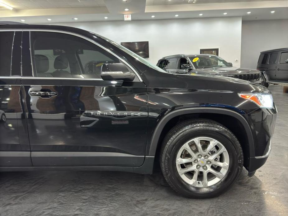 used 2021 Chevrolet Traverse car, priced at $17,998