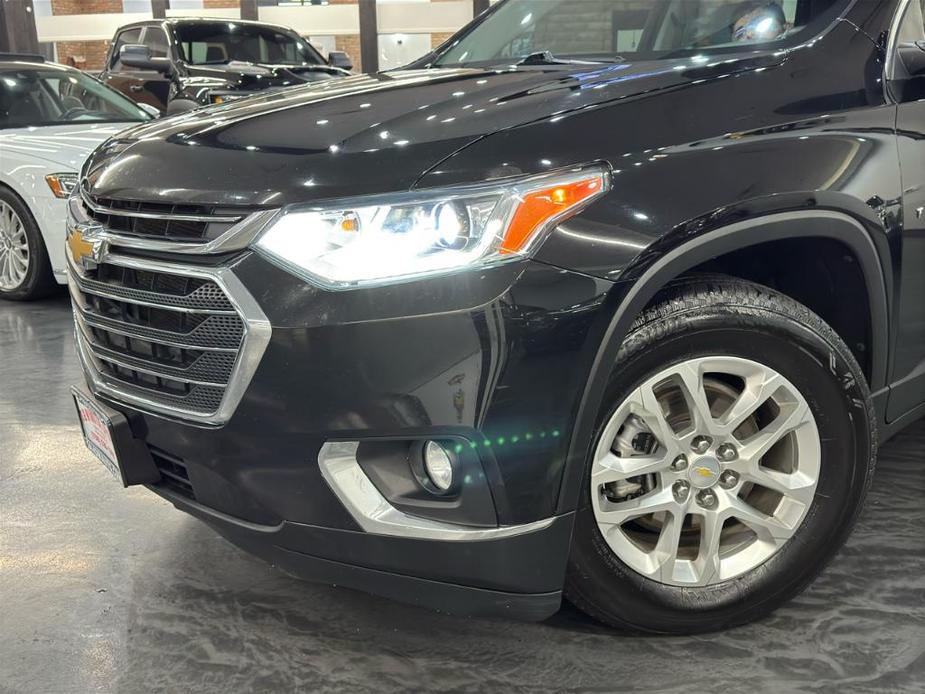 used 2021 Chevrolet Traverse car, priced at $17,998