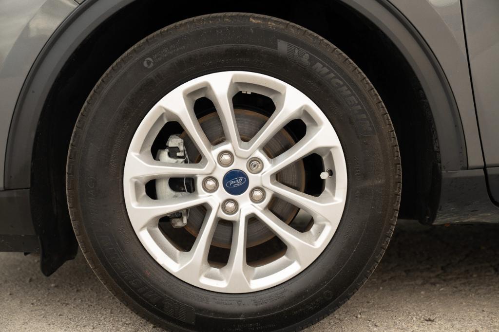 used 2022 Ford Escape car, priced at $15,995