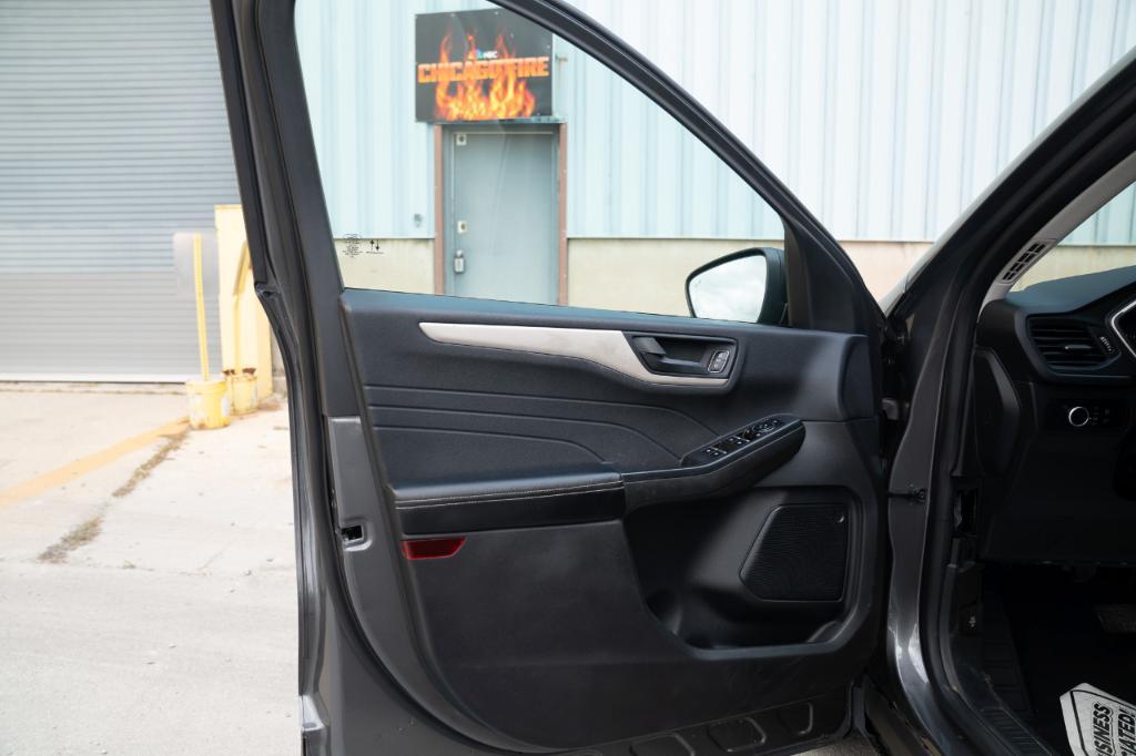 used 2022 Ford Escape car, priced at $15,995