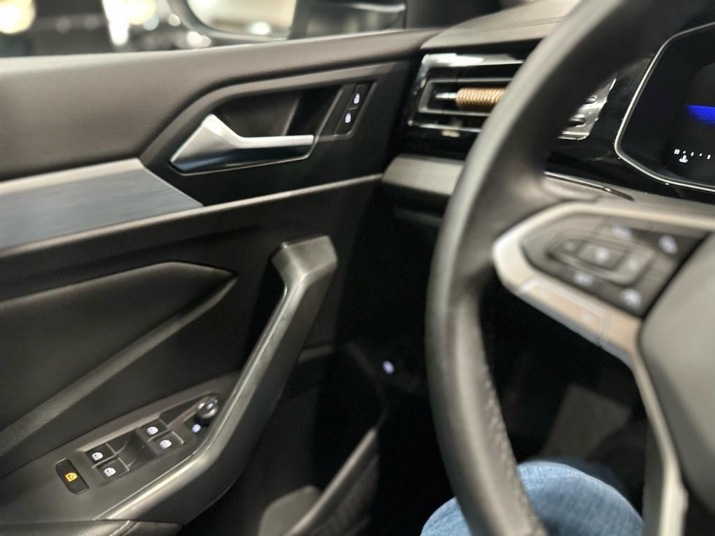 used 2025 Volkswagen Jetta car