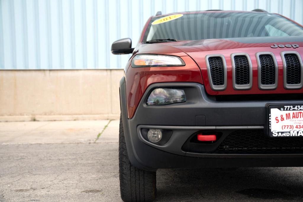 used 2017 Jeep Cherokee car, priced at $10,995
