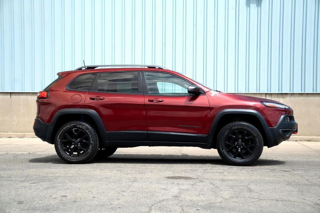 used 2017 Jeep Cherokee car, priced at $10,995