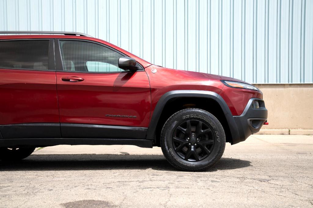 used 2017 Jeep Cherokee car, priced at $10,995