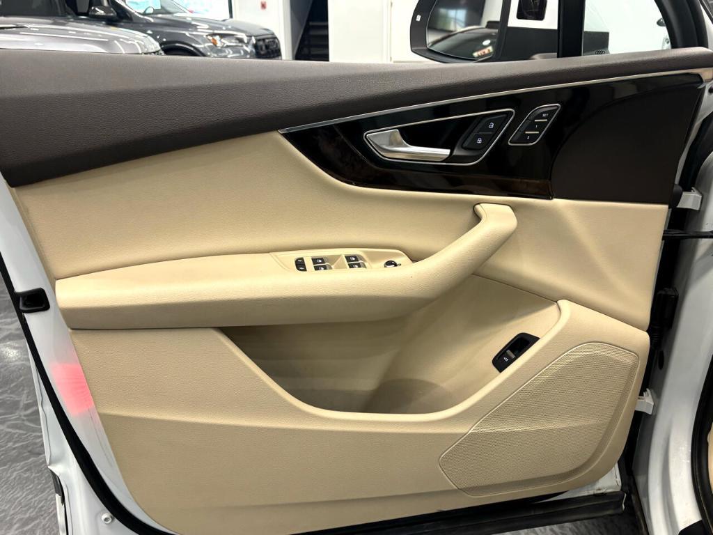 used 2017 Audi Q7 car, priced at $17,988