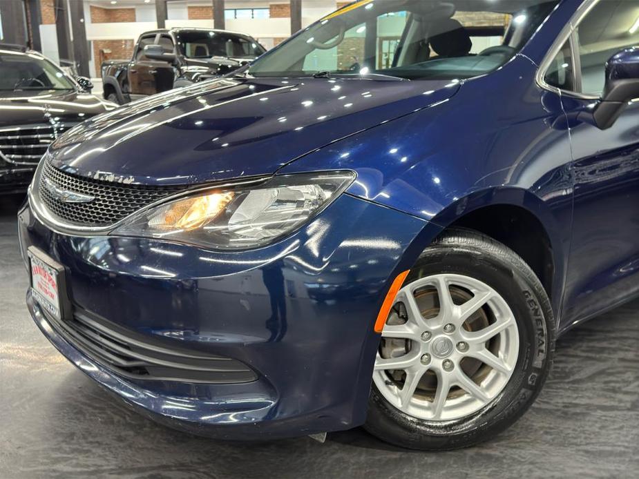 used 2017 Chrysler Pacifica car, priced at $10,488