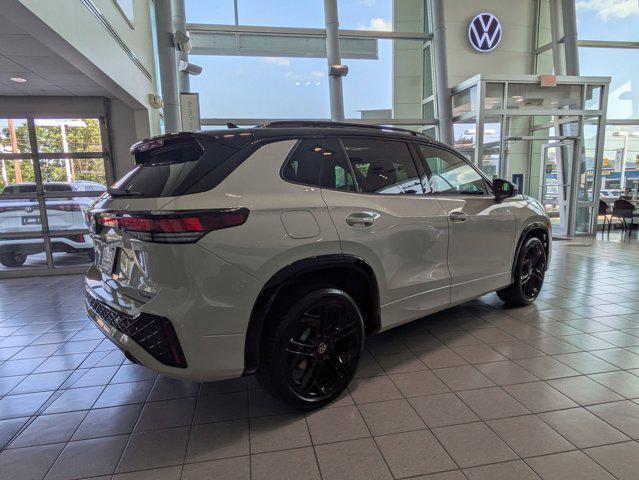 new 2025 Volkswagen Tiguan car, priced at $39,771