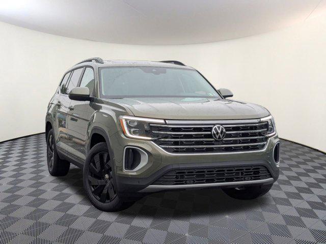 new 2025 Volkswagen Atlas car, priced at $47,040