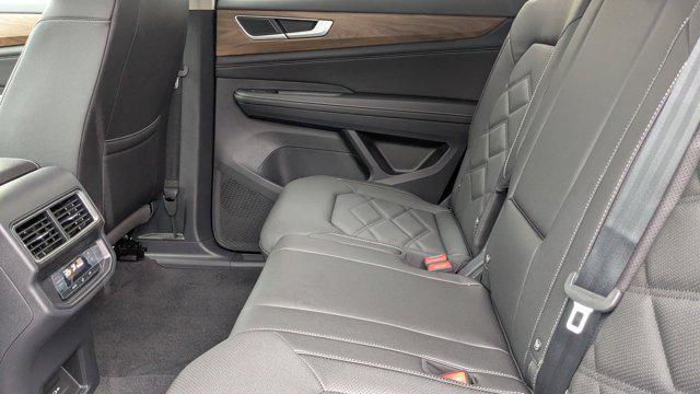 new 2025 Volkswagen Atlas car, priced at $41,077
