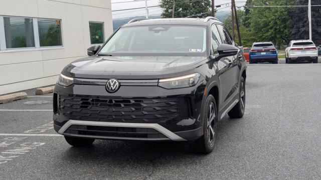new 2025 Volkswagen Tiguan car, priced at $37,184