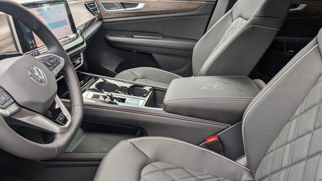 new 2025 Volkswagen Atlas car, priced at $55,331