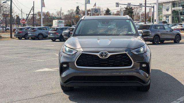 used 2022 Toyota Highlander car, priced at $32,447