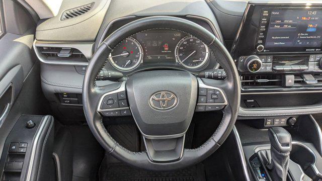 used 2022 Toyota Highlander car, priced at $32,447