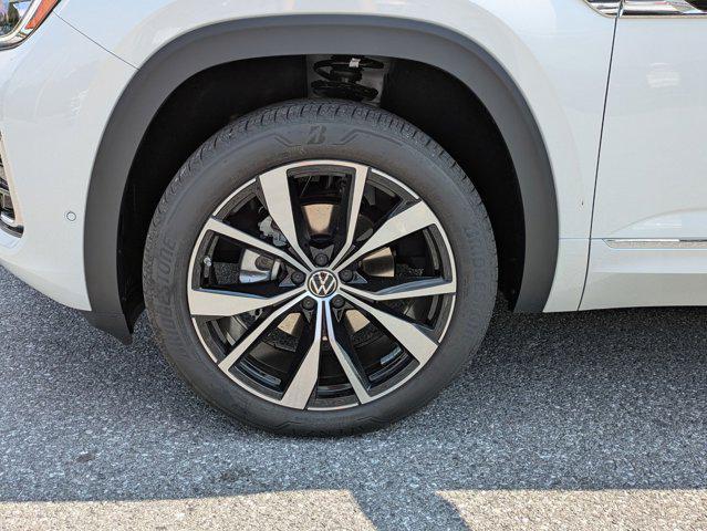 new 2025 Volkswagen Atlas car, priced at $55,468