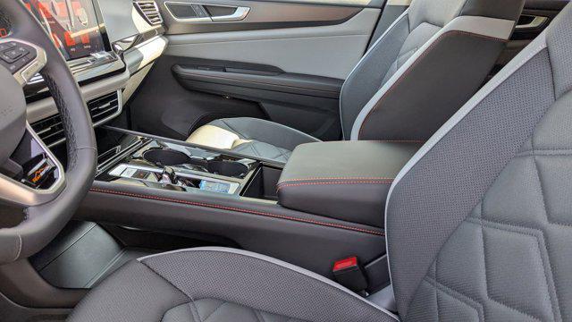 new 2025 Volkswagen Atlas car, priced at $48,325