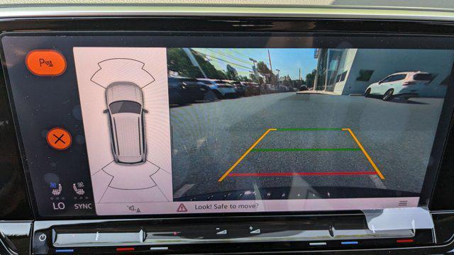 new 2025 Volkswagen Atlas car, priced at $48,325