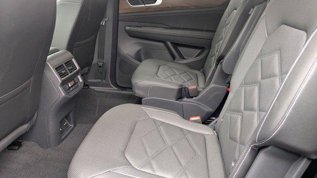new 2025 Volkswagen Atlas car, priced at $47,275