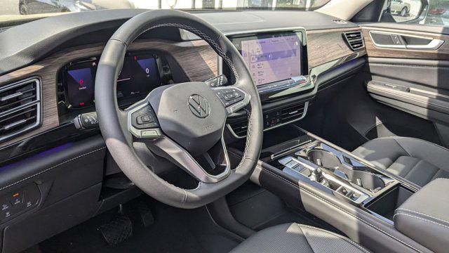 new 2025 Volkswagen Atlas car, priced at $49,290