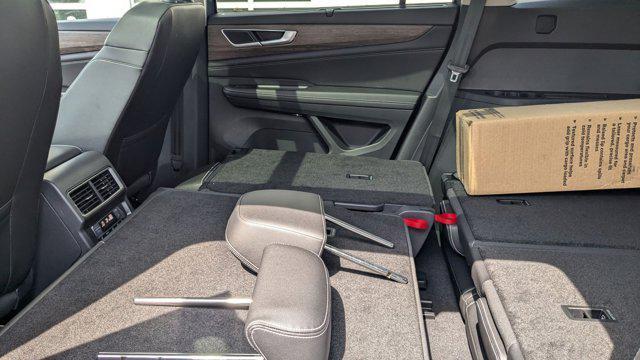 new 2025 Volkswagen Atlas car, priced at $49,290