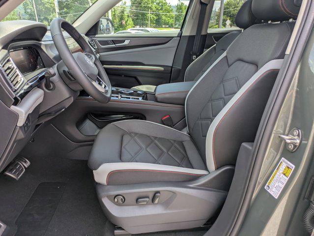 new 2025 Volkswagen Atlas car, priced at $48,419