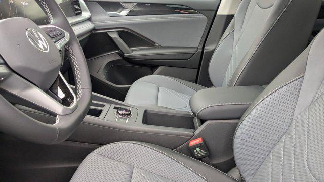 new 2025 Volkswagen Tiguan car, priced at $37,184